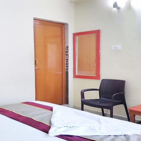 Hotel Ssb Residency à Tirupati Extérieur photo