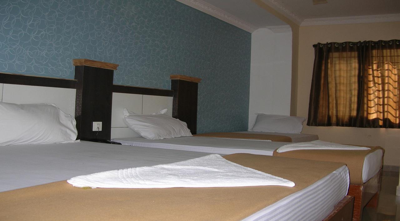 Hotel Ssb Residency à Tirupati Extérieur photo