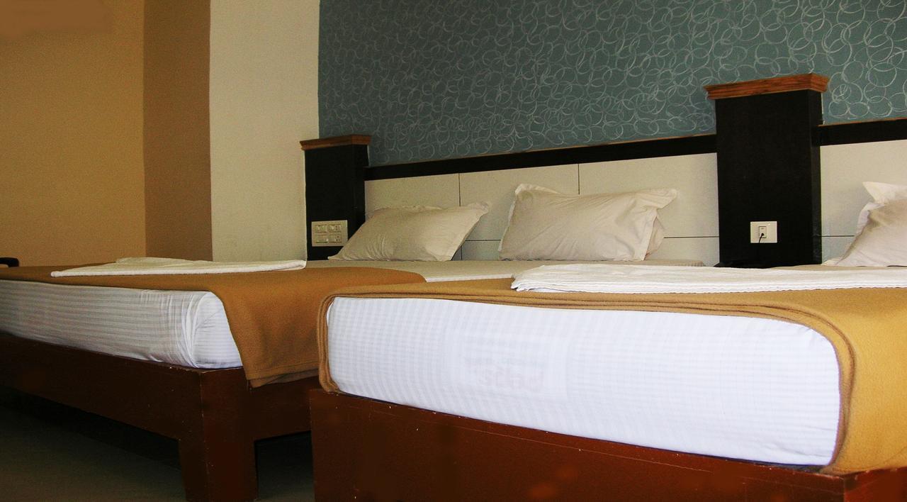 Hotel Ssb Residency à Tirupati Extérieur photo