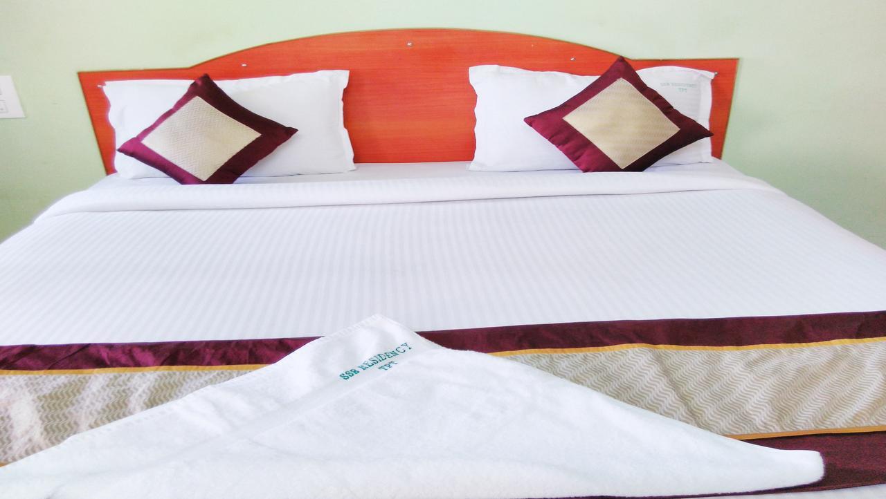 Hotel Ssb Residency à Tirupati Extérieur photo