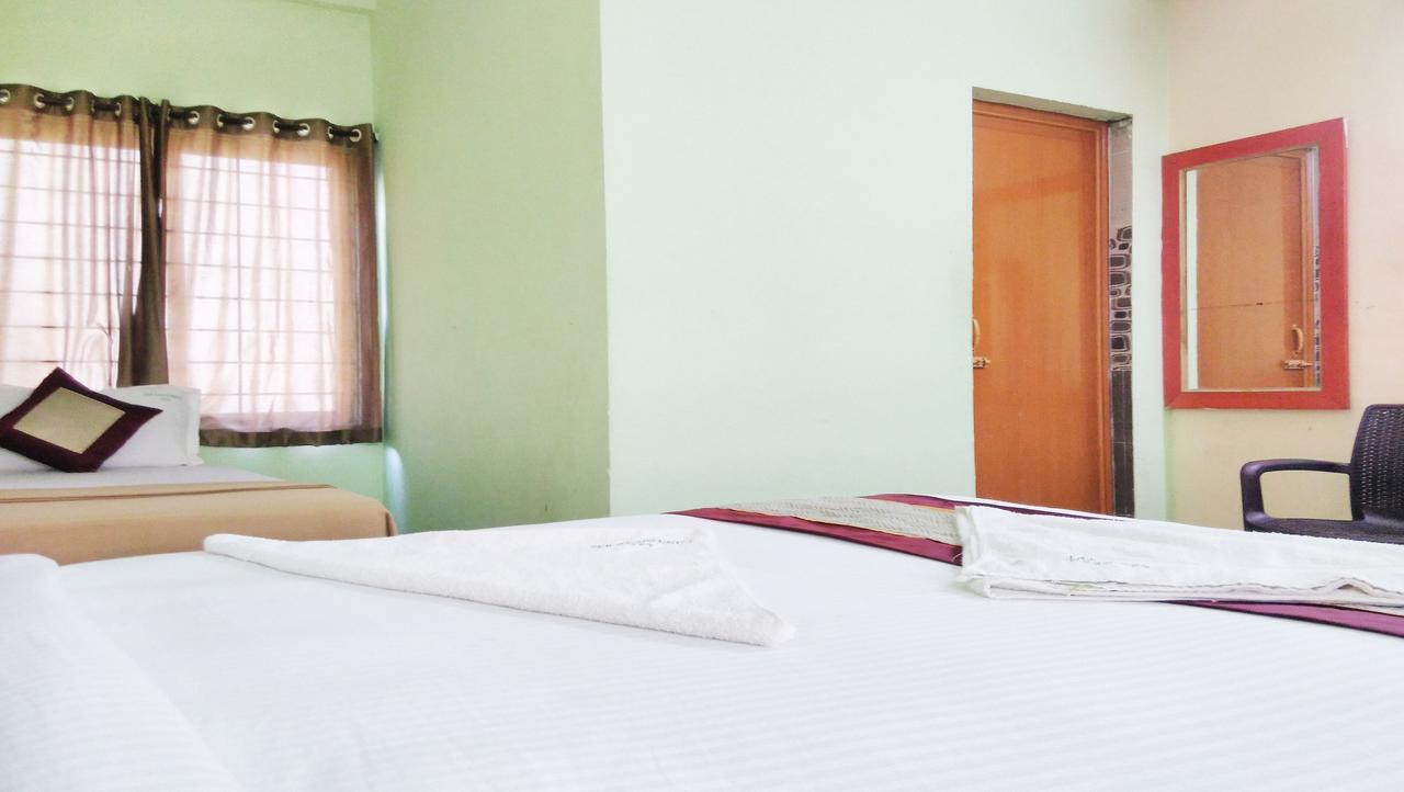 Hotel Ssb Residency à Tirupati Extérieur photo