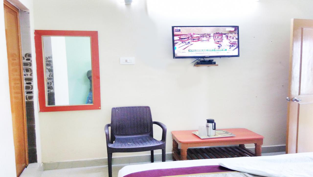Hotel Ssb Residency à Tirupati Extérieur photo