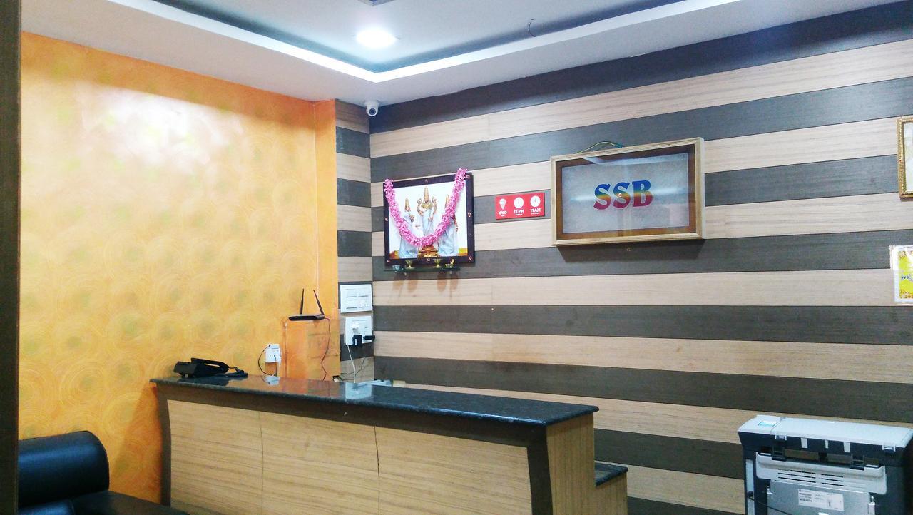 Hotel Ssb Residency à Tirupati Extérieur photo